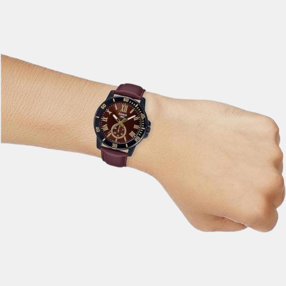 Enticer Men Quartz Brown Dial Chronograph Leather Watch A2071