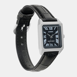 Enticer Women Quartz Black Dial Analog Leather Watch A2286