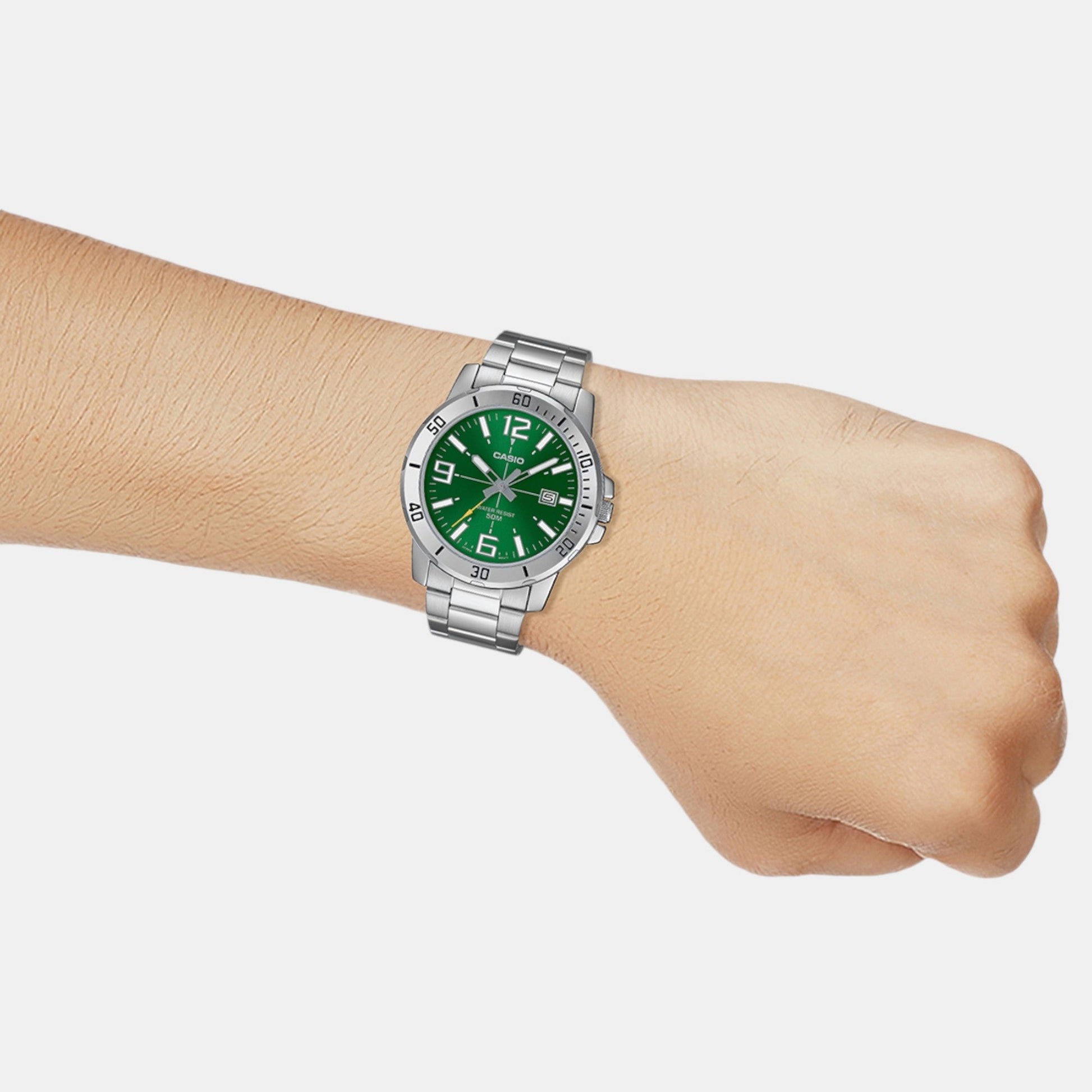 Enticer Men Quartz Green Dial Analog Stainless Steel Watch A2335