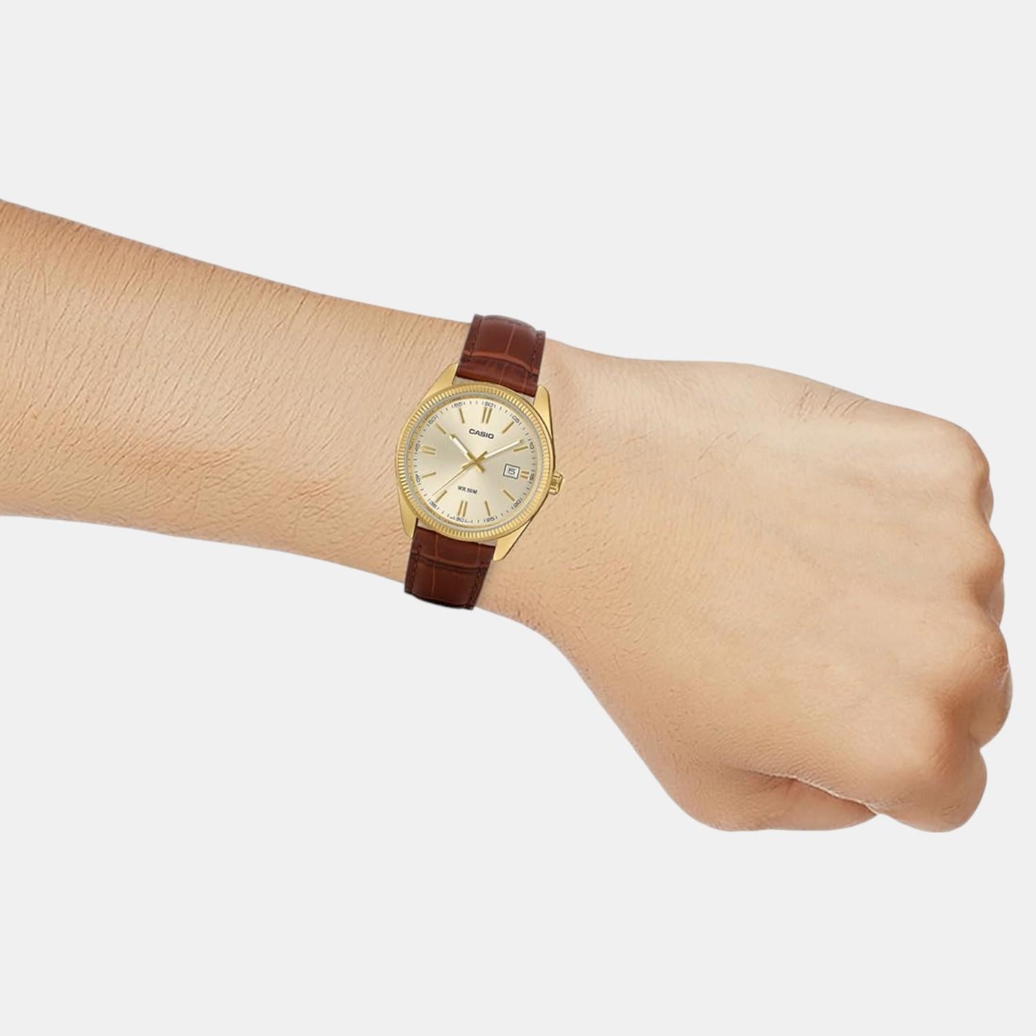 Enticer Men Quartz Gold Dial Analog Leather Watch A2396