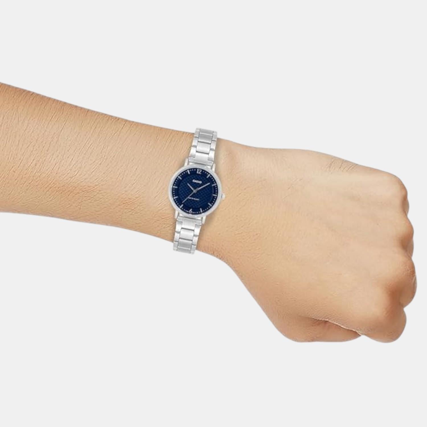 Enticer Women Quartz Blue Dial Analog Stainless Steel Watch A2429