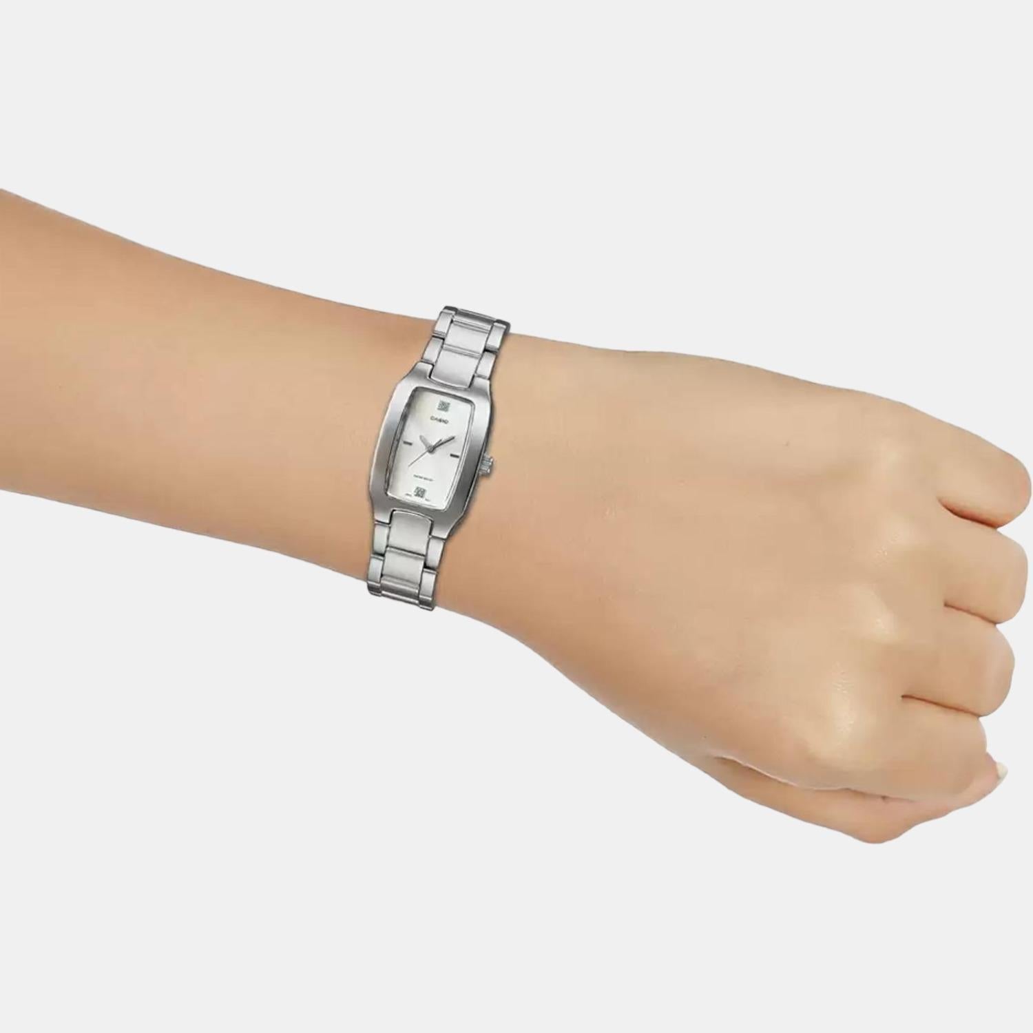 Enticer Women Quartz White Dial Analog Stainless Steel Watch A265