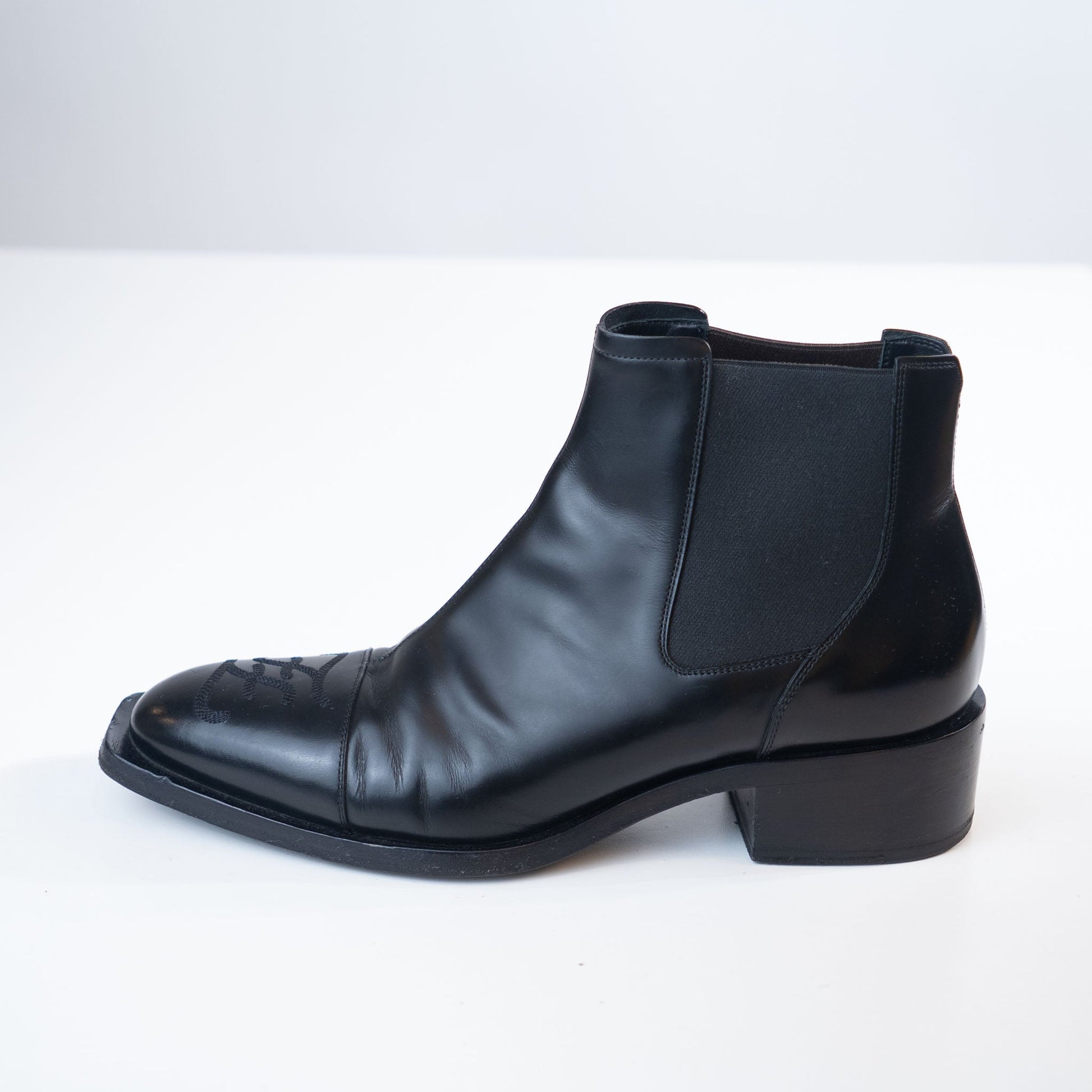 Fendi Chelsea Black Boots