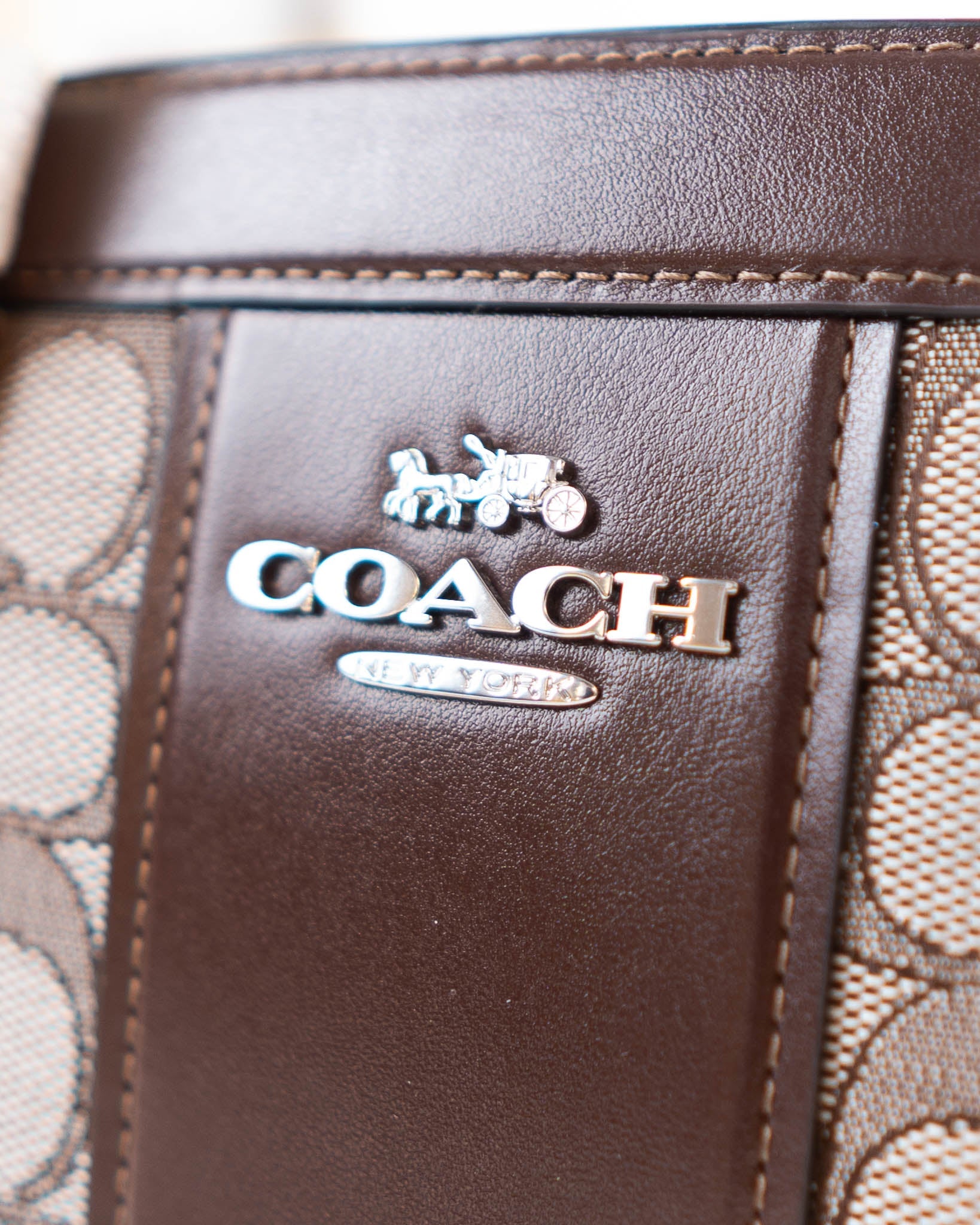 Coach Andrea Carryall Bag In Signature Jacquard- Oak-Maple -DS