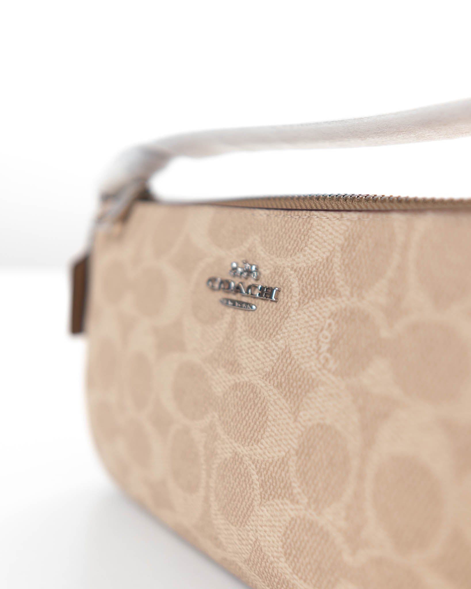 Coach Nolita 19 In Signature Canvas - Sand/Chalk -DS