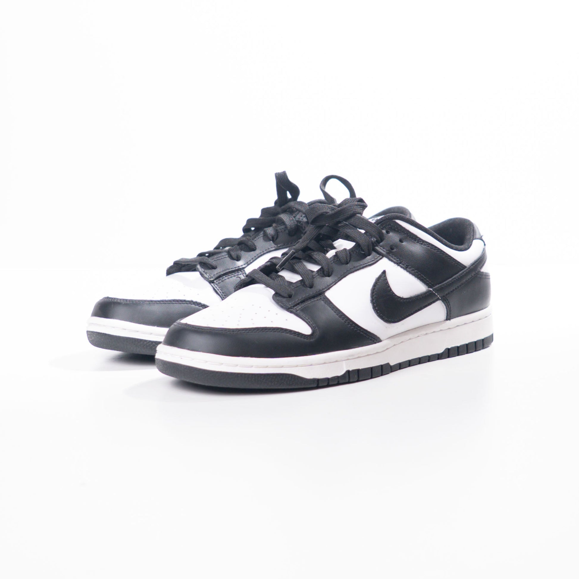 Nike Dunk Low Retro White Black Panda
