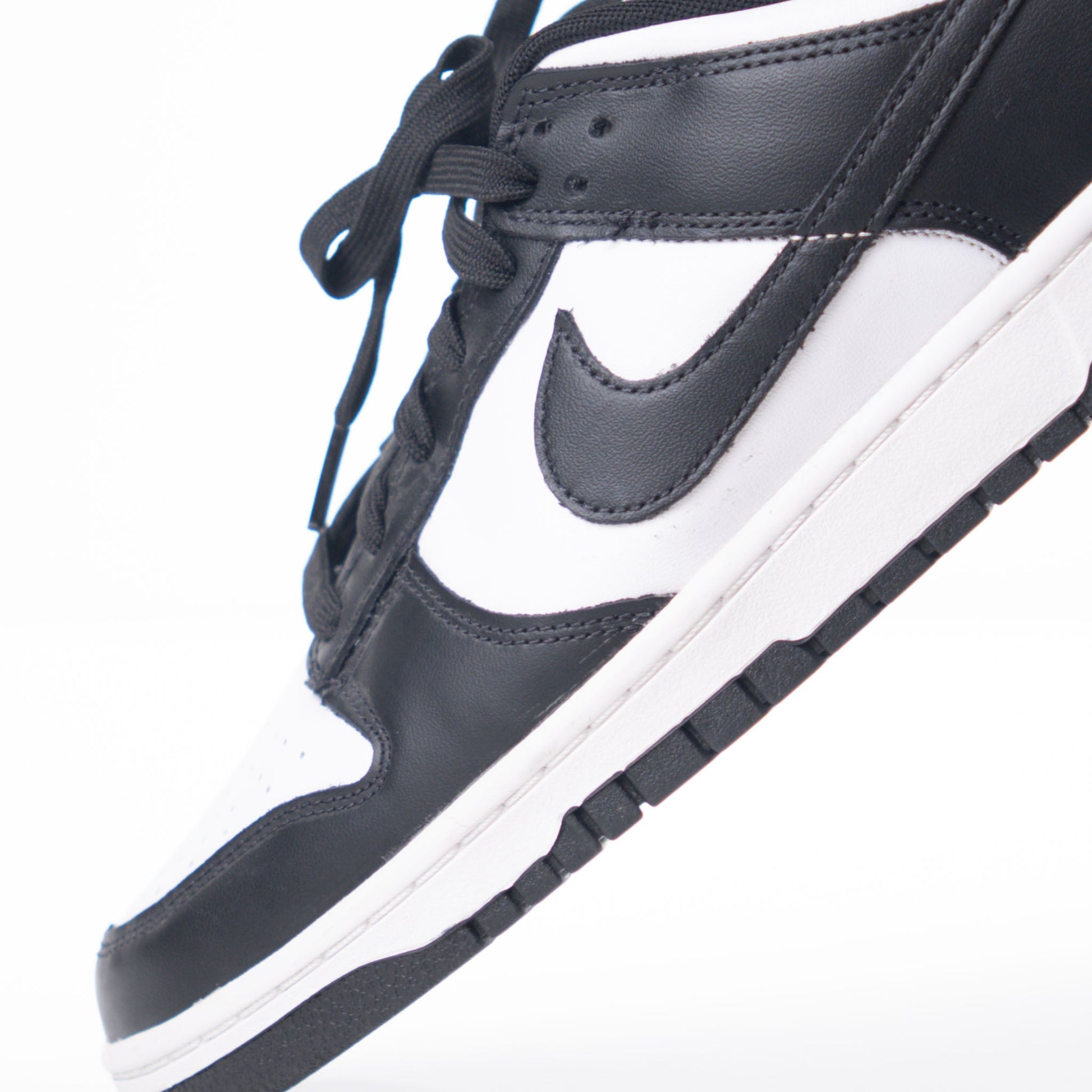 Nike Dunk Low Retro White Black Panda