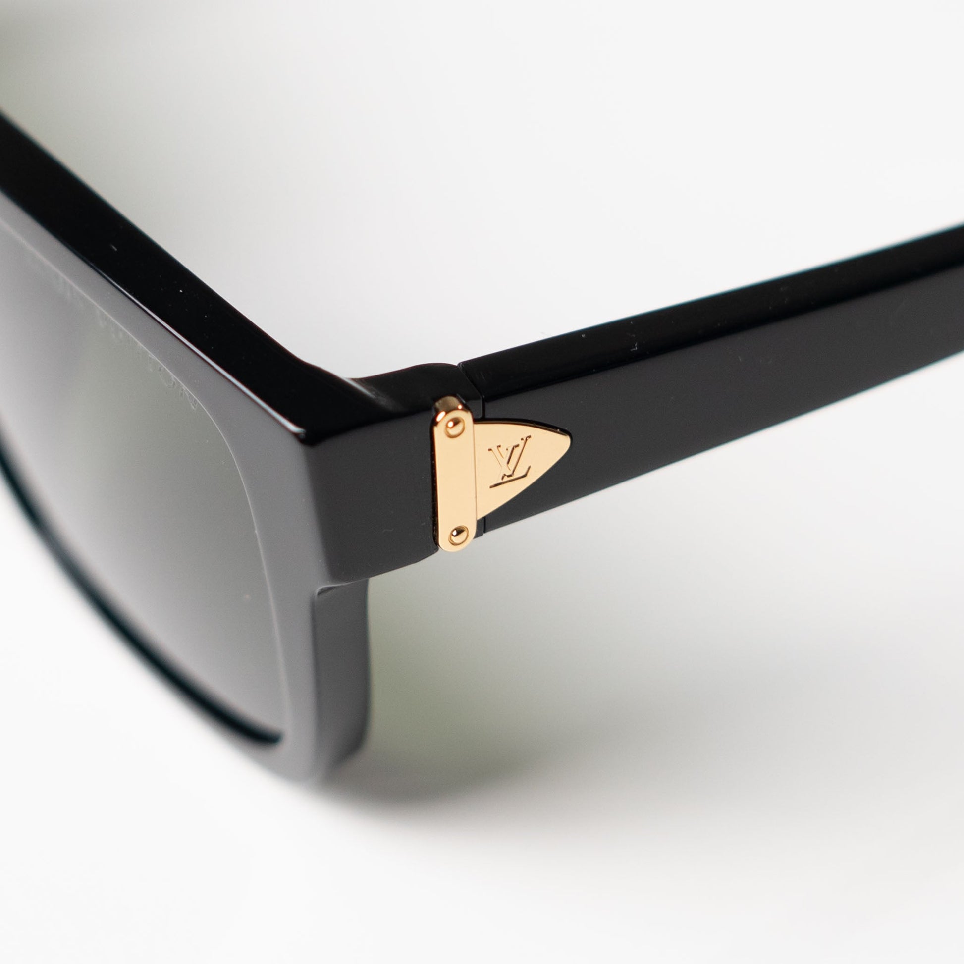 Louis Vuitton Escape Square Sunglasses