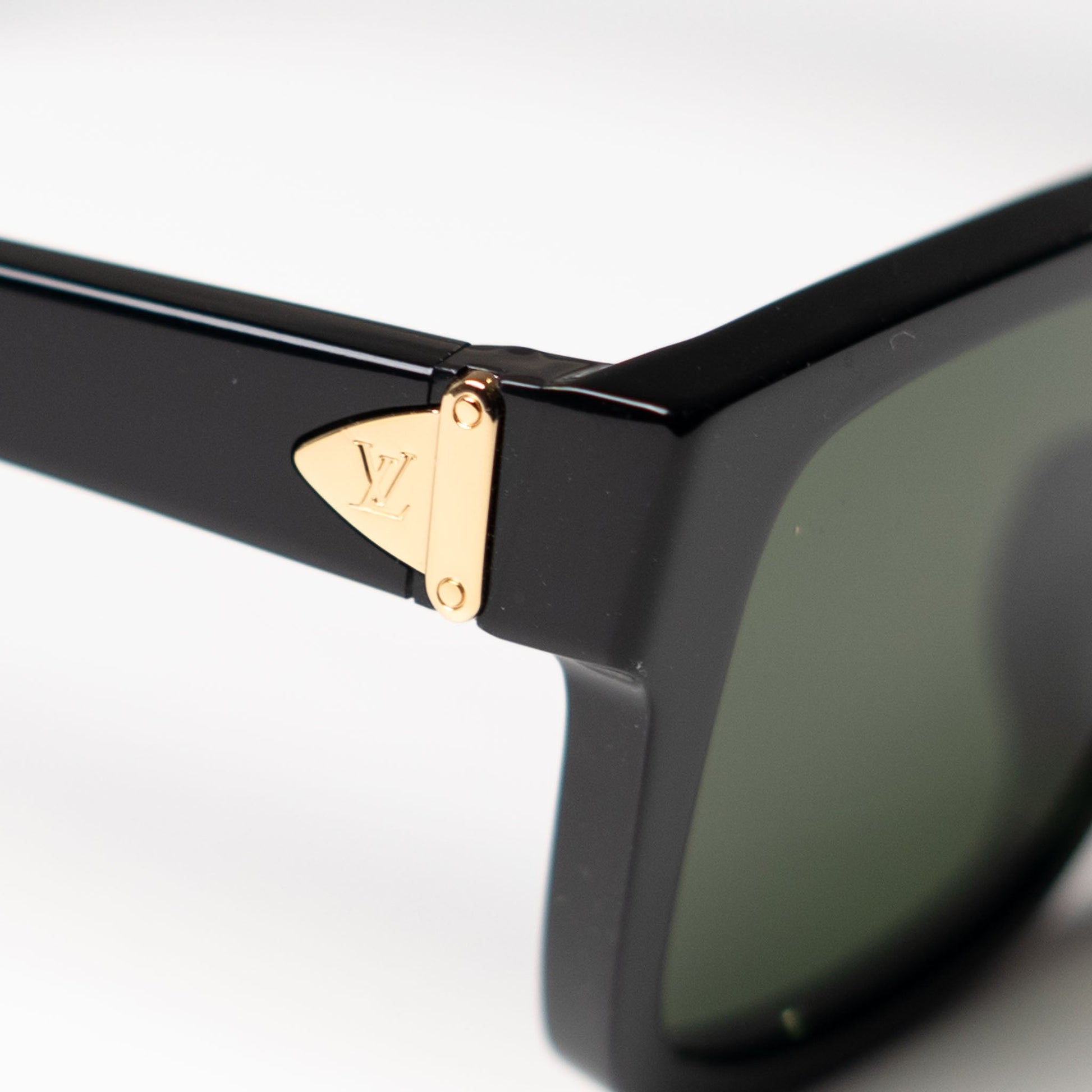 Louis Vuitton Escape Square Sunglasses