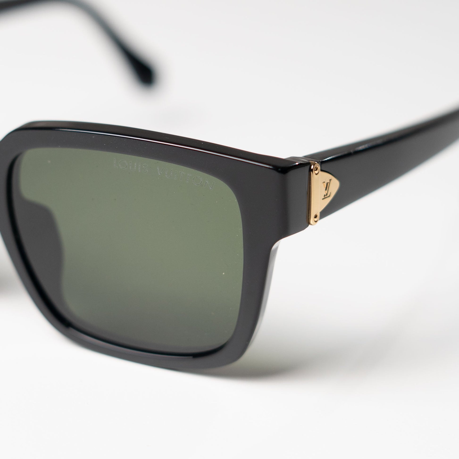Louis Vuitton Escape Square Sunglasses