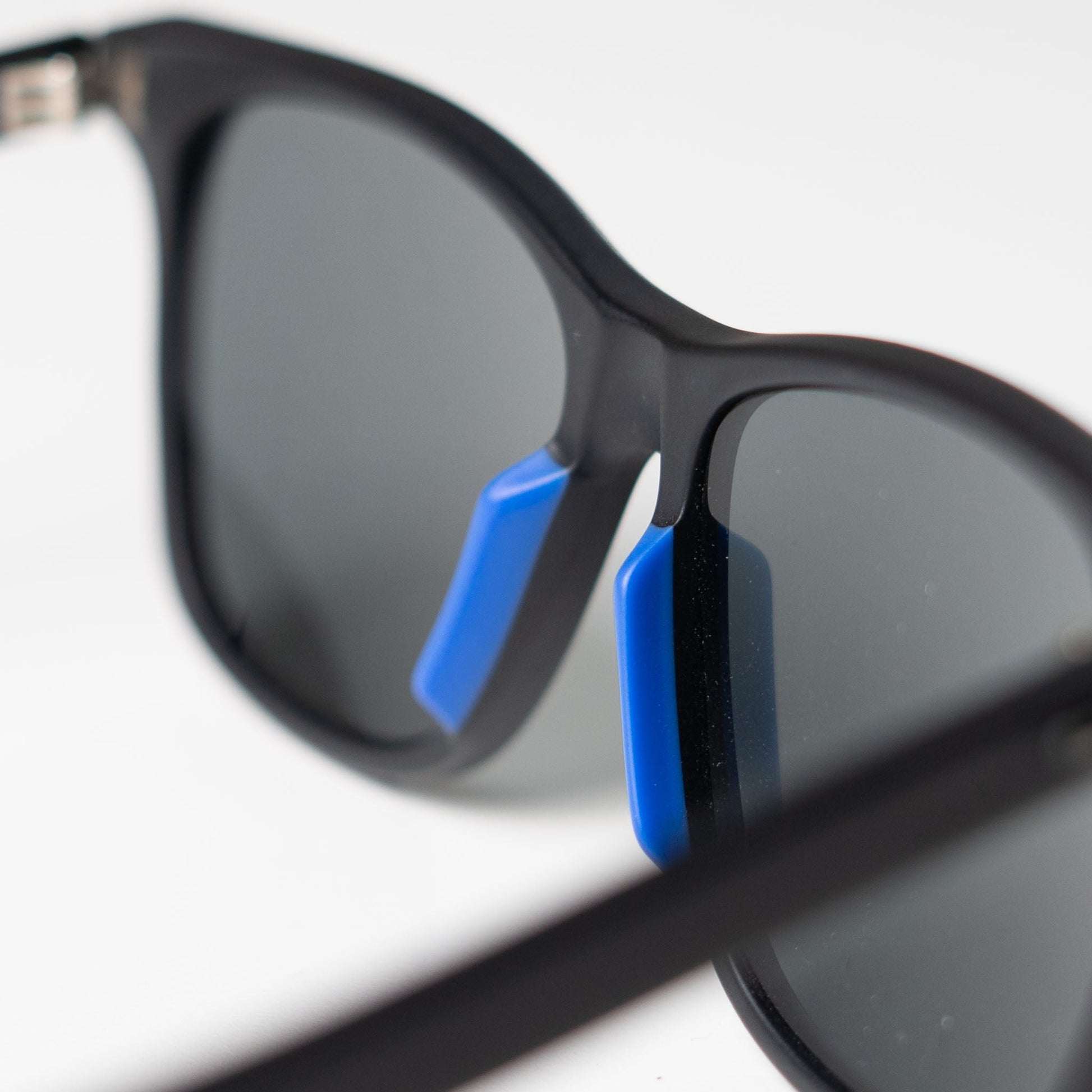 FENDI All Black Sunglasses