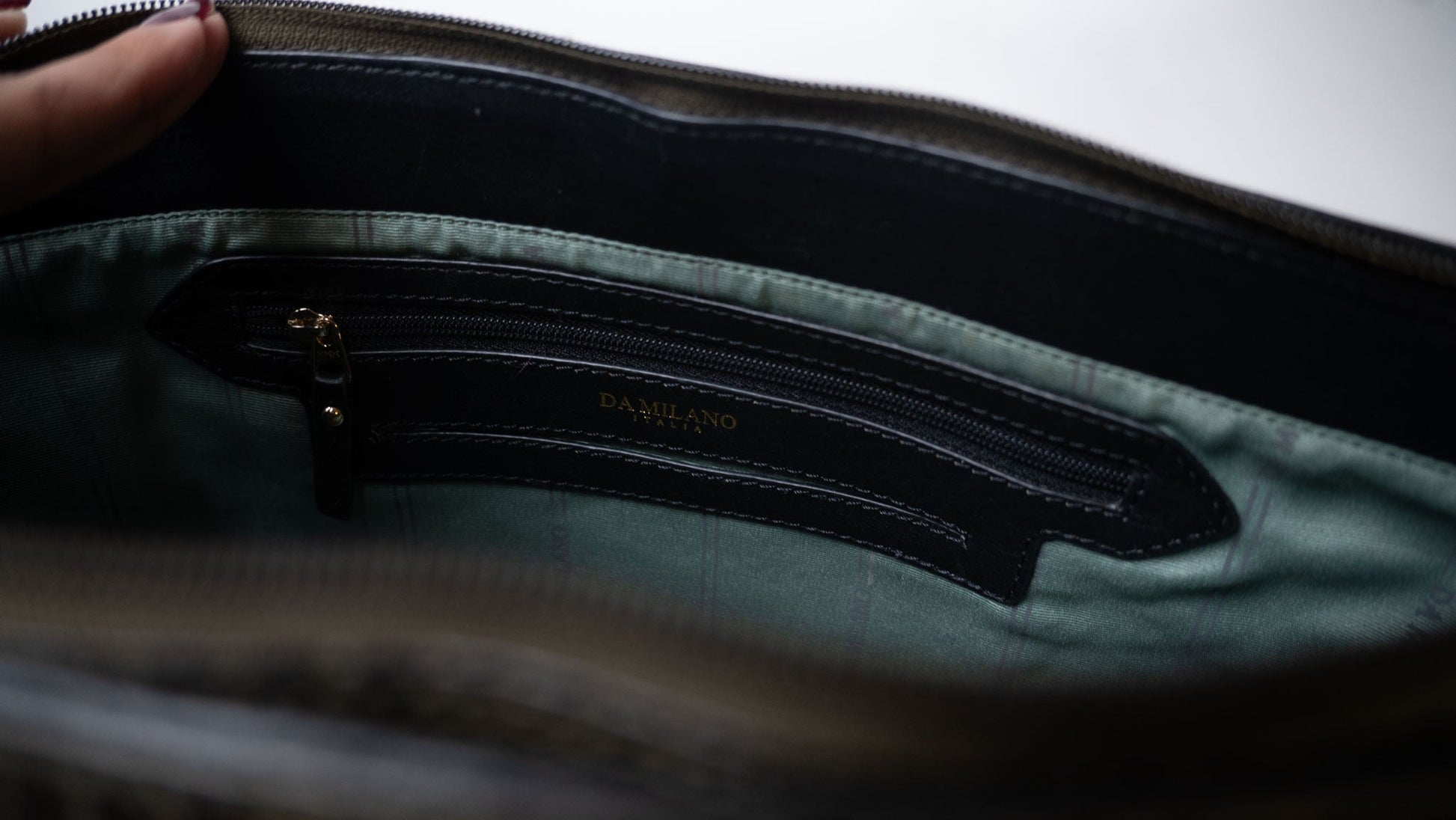 DA MILANO Textured Tote Bag