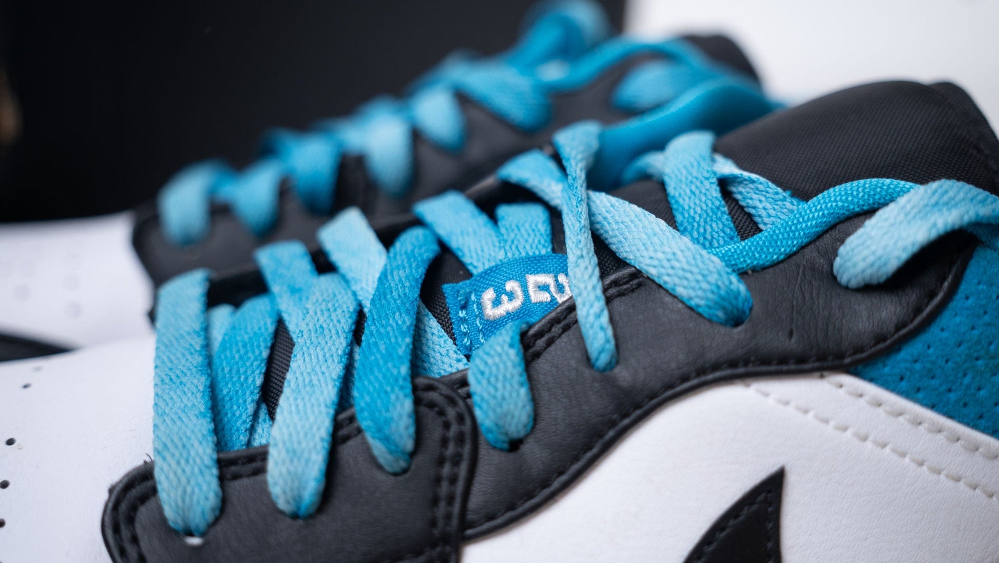 Nike Air Jordan 1 Low Laser Blue