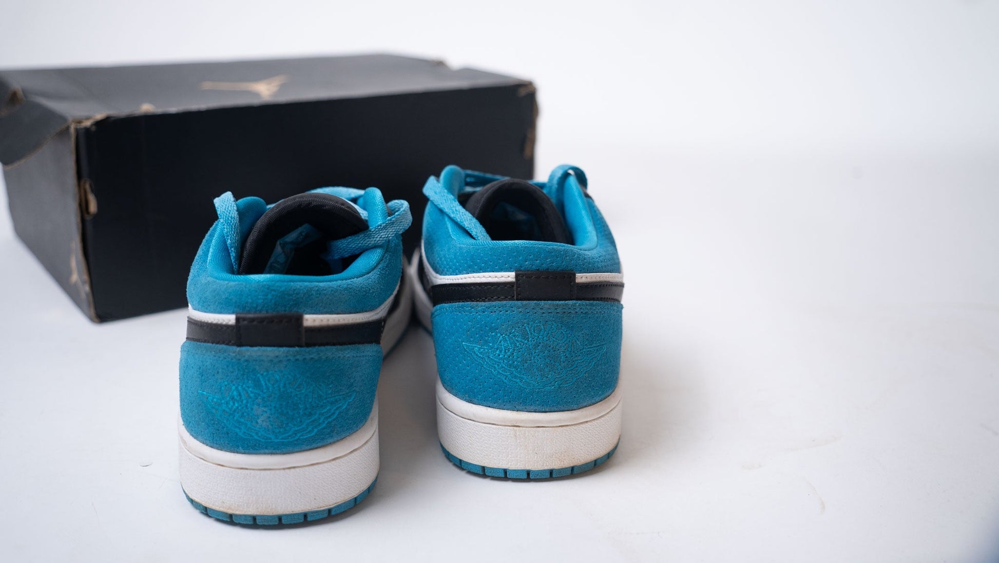 Nike Air Jordan 1 Low Laser Blue