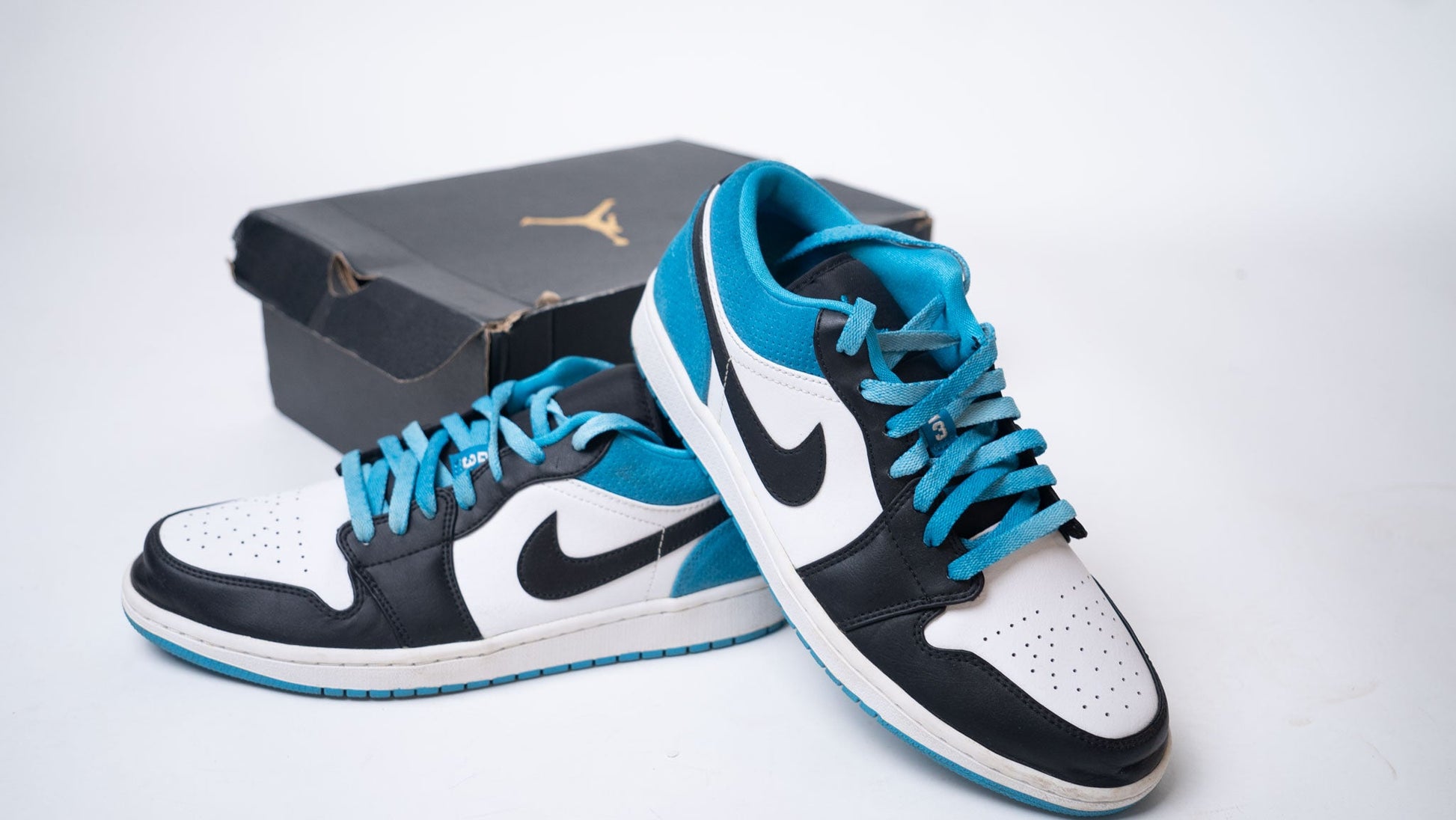 Nike Air Jordan 1 Low Laser Blue