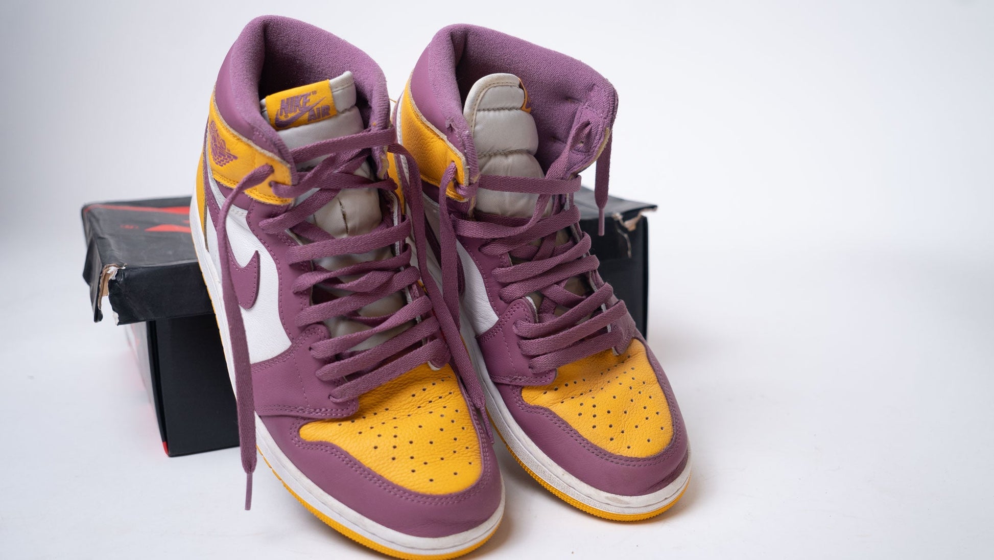 Nike Jordan 1 Retro High - OG Brotherhood