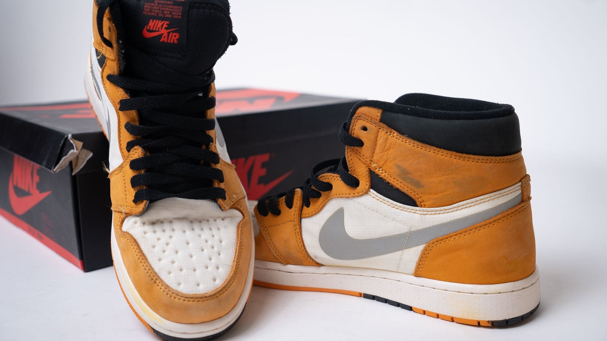 Nike Air Jordan 1 High - Gore Tex Light Curry