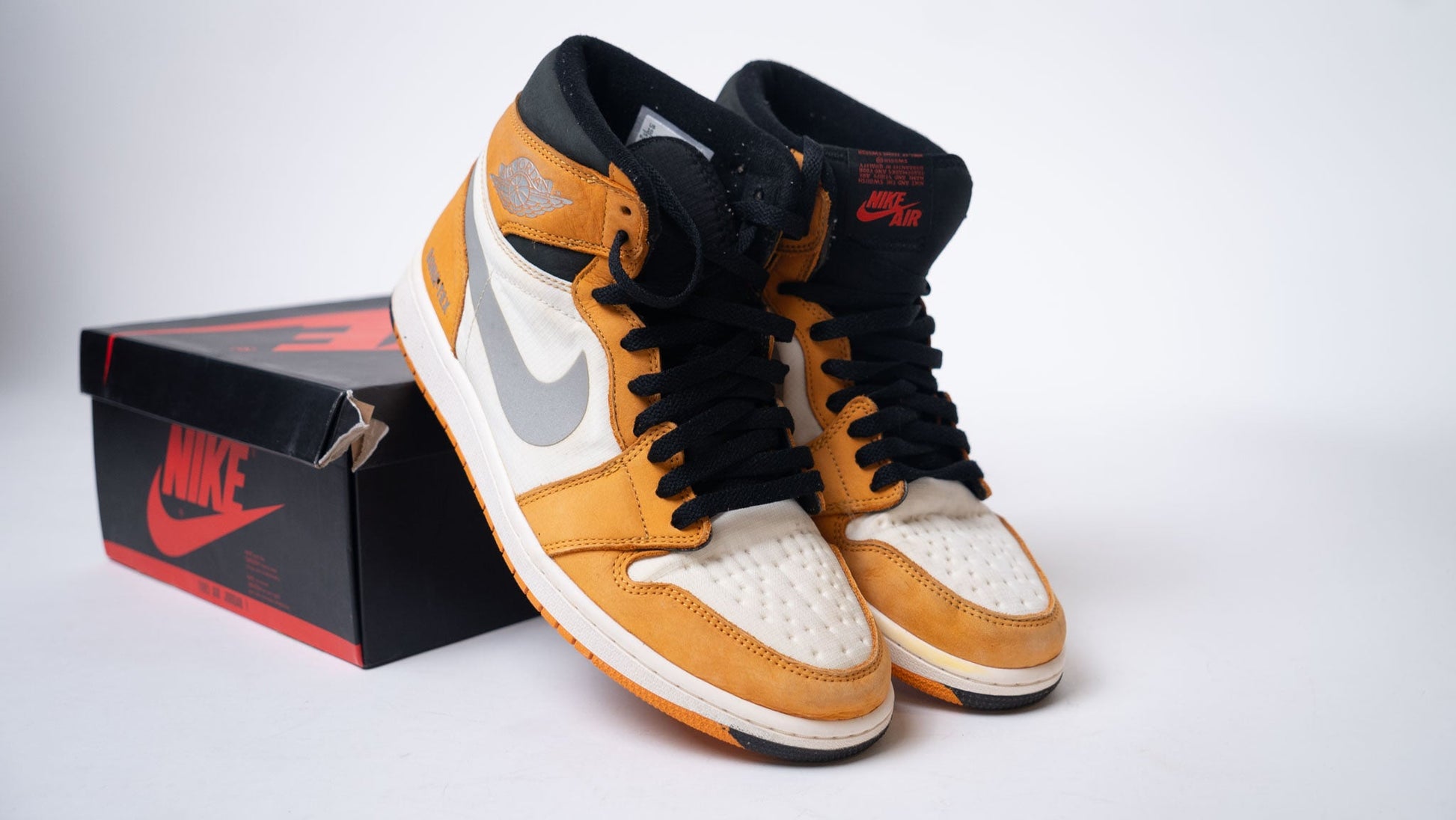 Nike Air Jordan 1 High - Gore Tex Light Curry