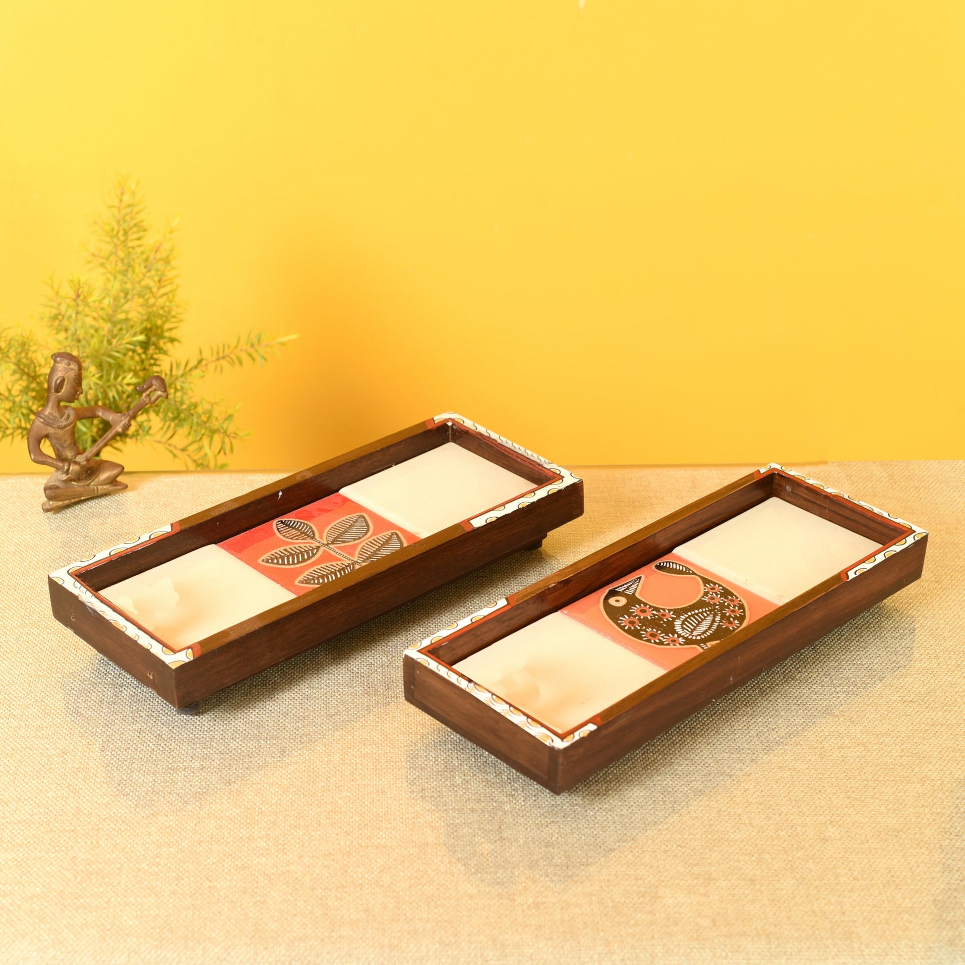 Beige - Mango Wood Handcrafted Mosaic Tray (Set of 2)