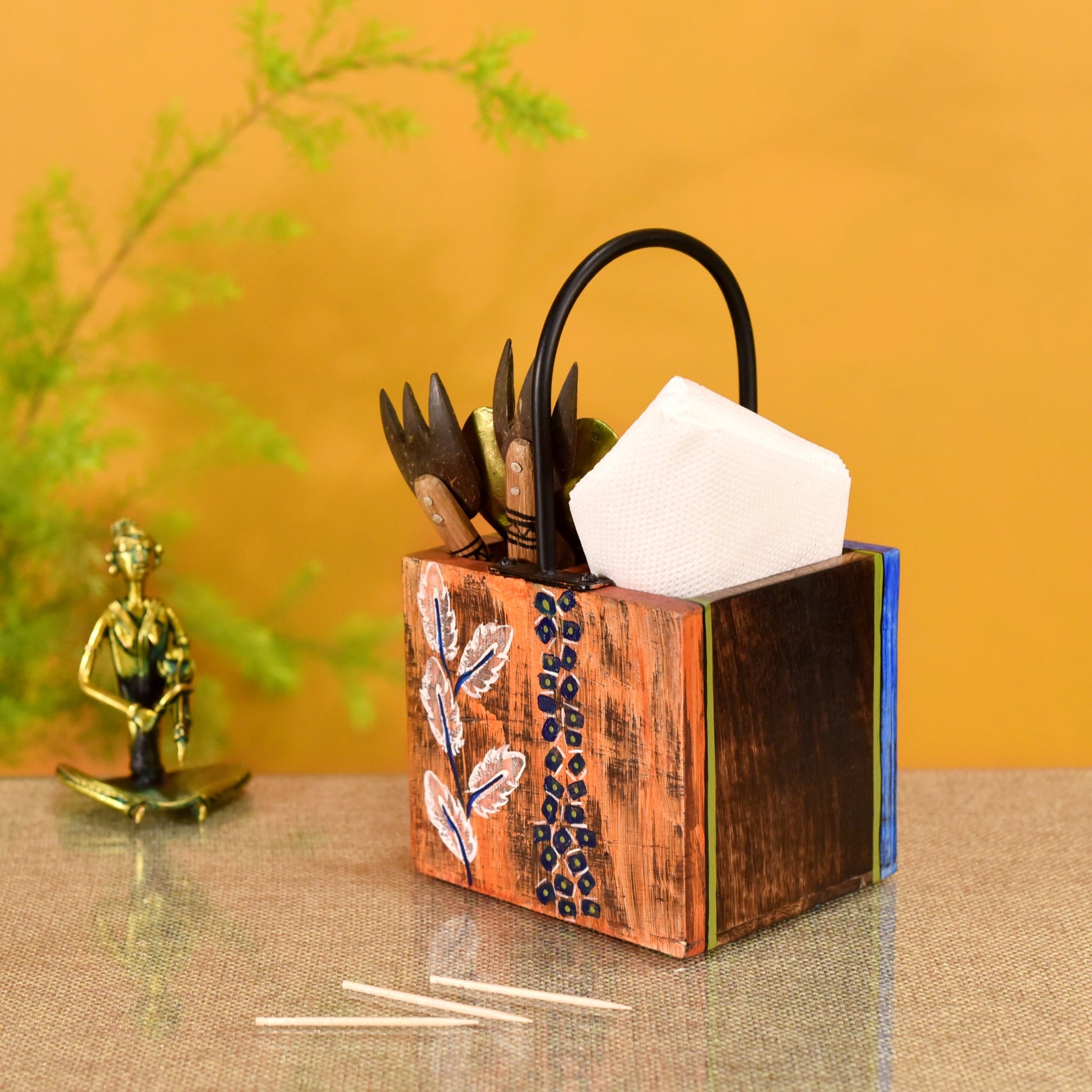 'Leaf of Nature' Cutlery Holder Handcrafted in Mango Wood