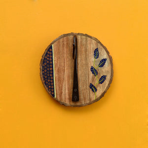 Autumn Leaf Wall Mounted Hanger in Mango Wood