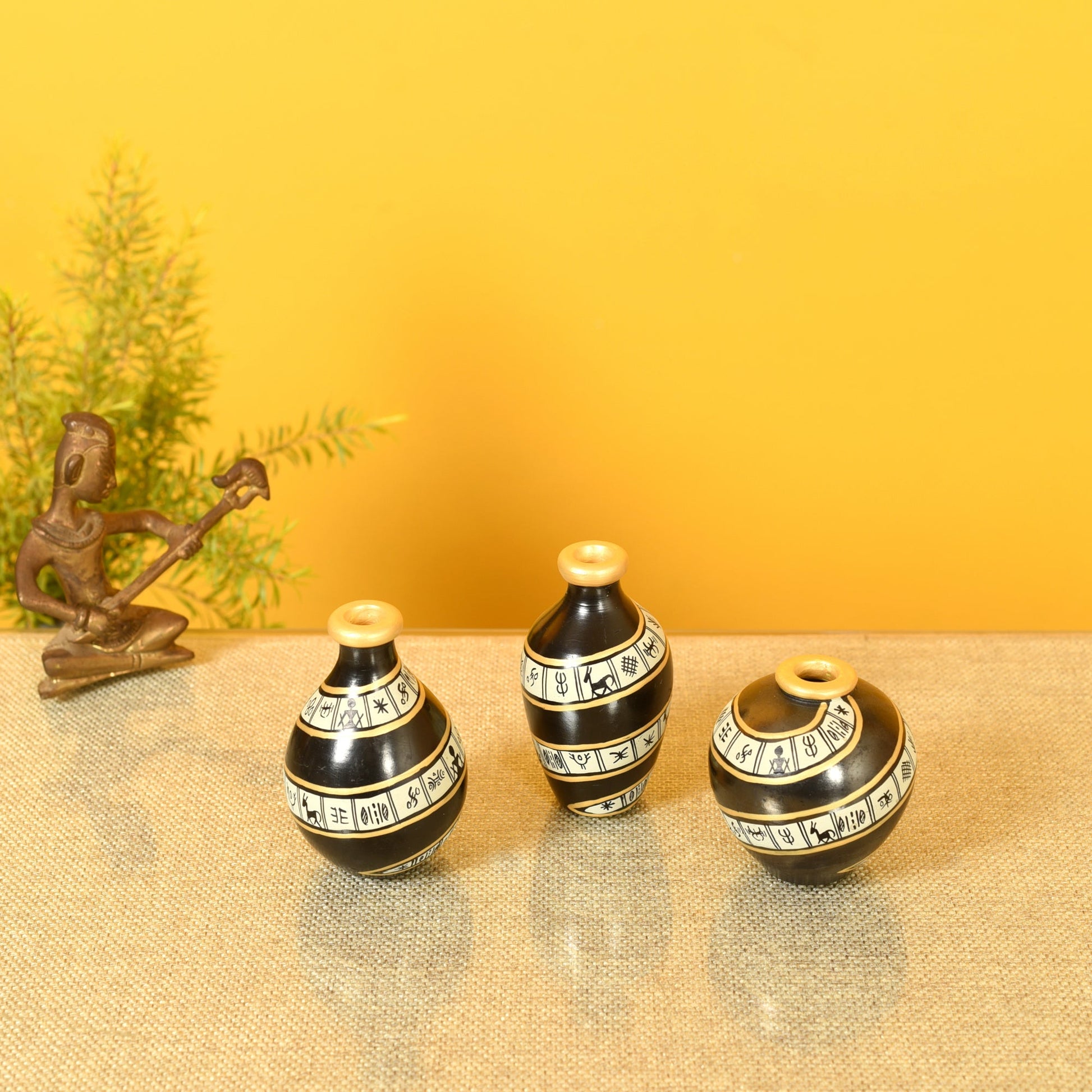 Black Spiral Terracotta Miniature Vases (Set of 3)