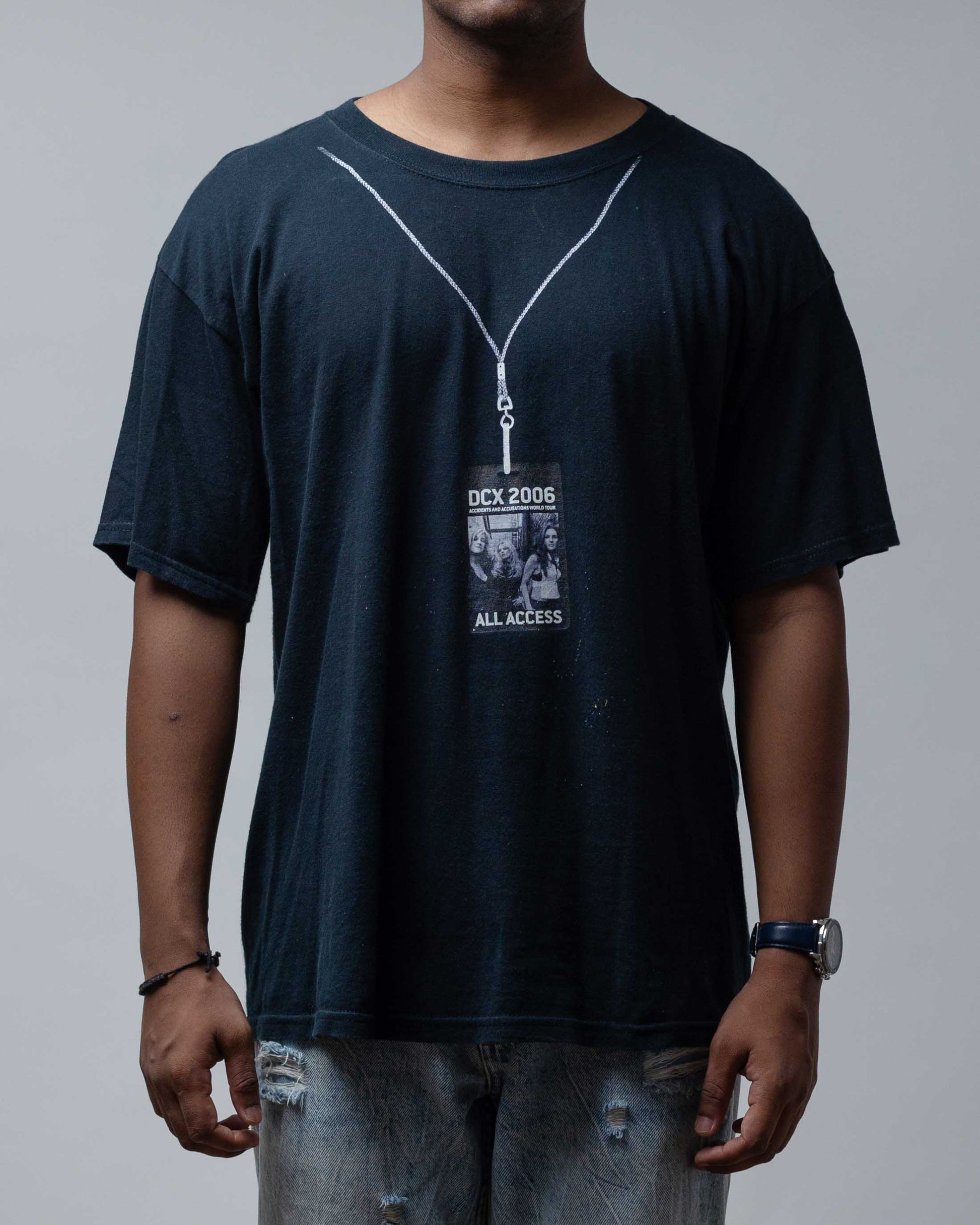 Vintage Dcx Tour Pass Neck Chain Graphic T-Shirt