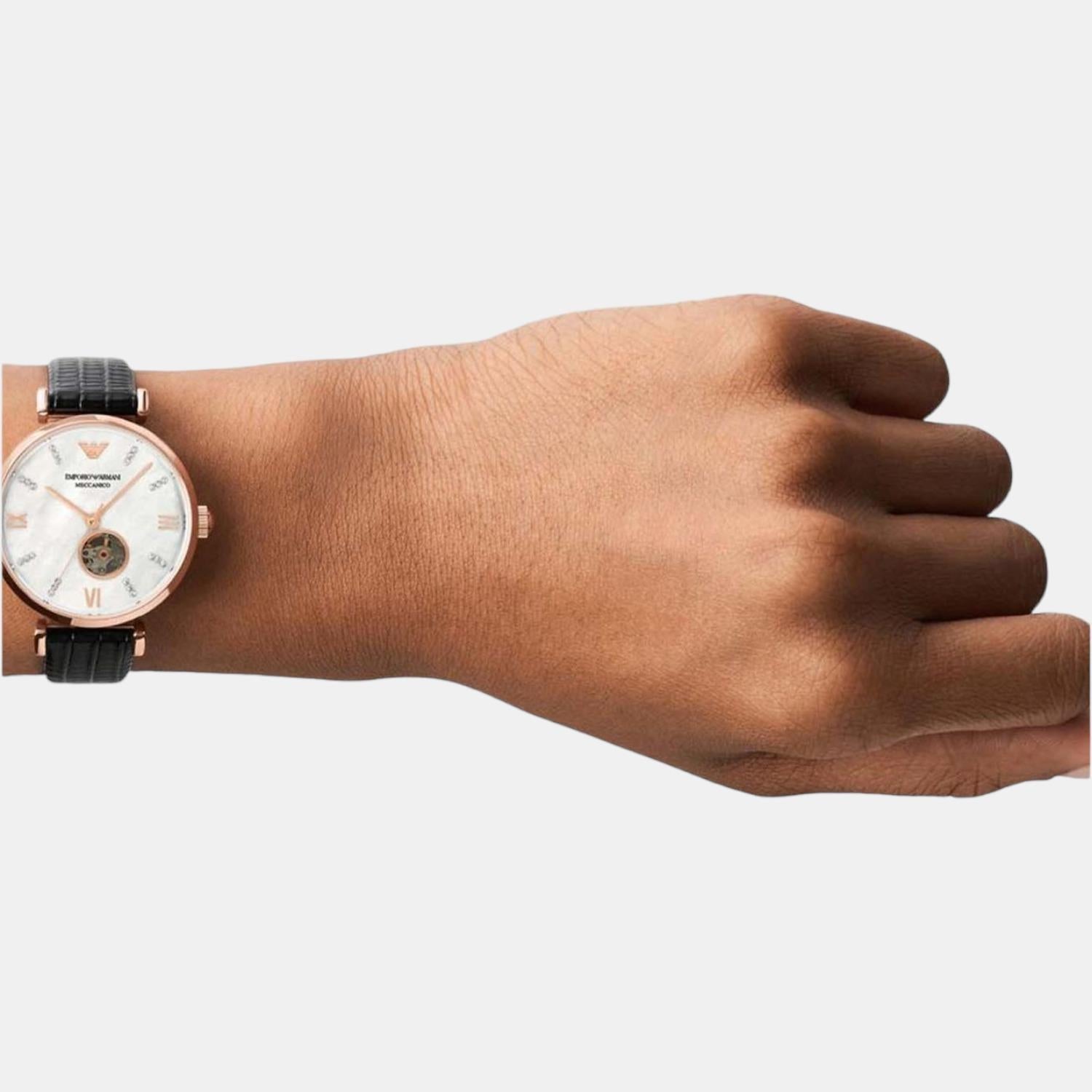 Gianni T-Bar Women Automatic White Dial Analog Leather Watch AR60047