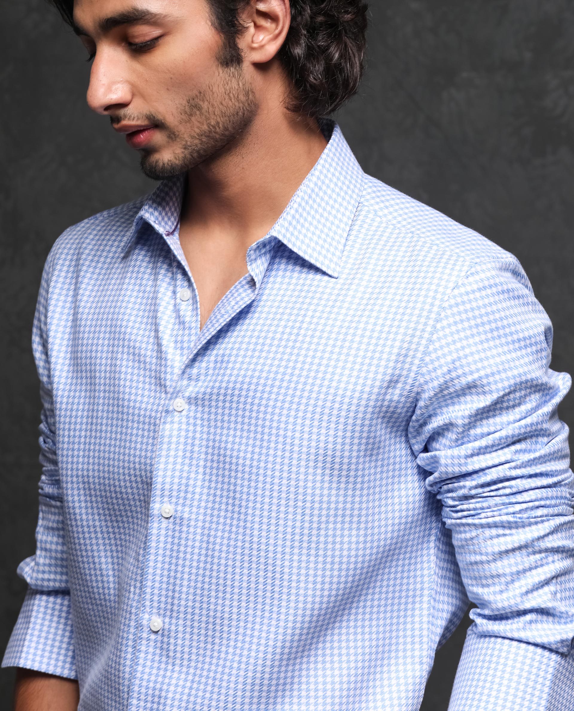 Rare Rabbit Men's Auster Blue Cotton Fabric Full Sleeves Houndstooth Shirt