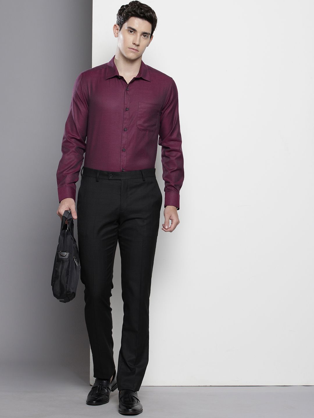 Men's Purple Slim Fit Solid Formal Shirt