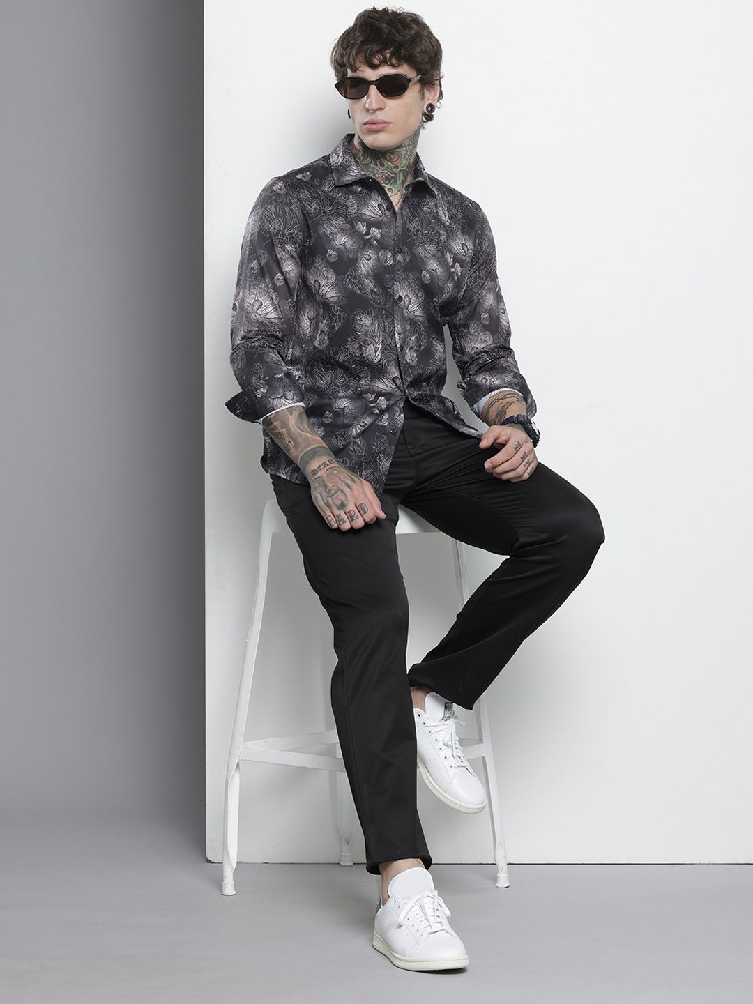 Men's Black Slim Fit Abstract Print Party Wear Shirt