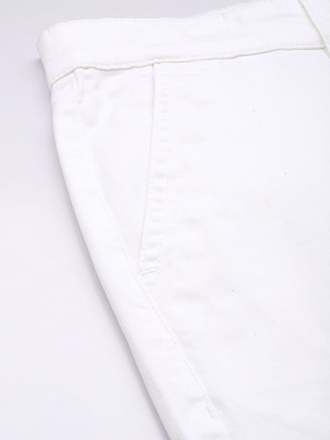 Men's White Regular Fit Solid Chino Shorts