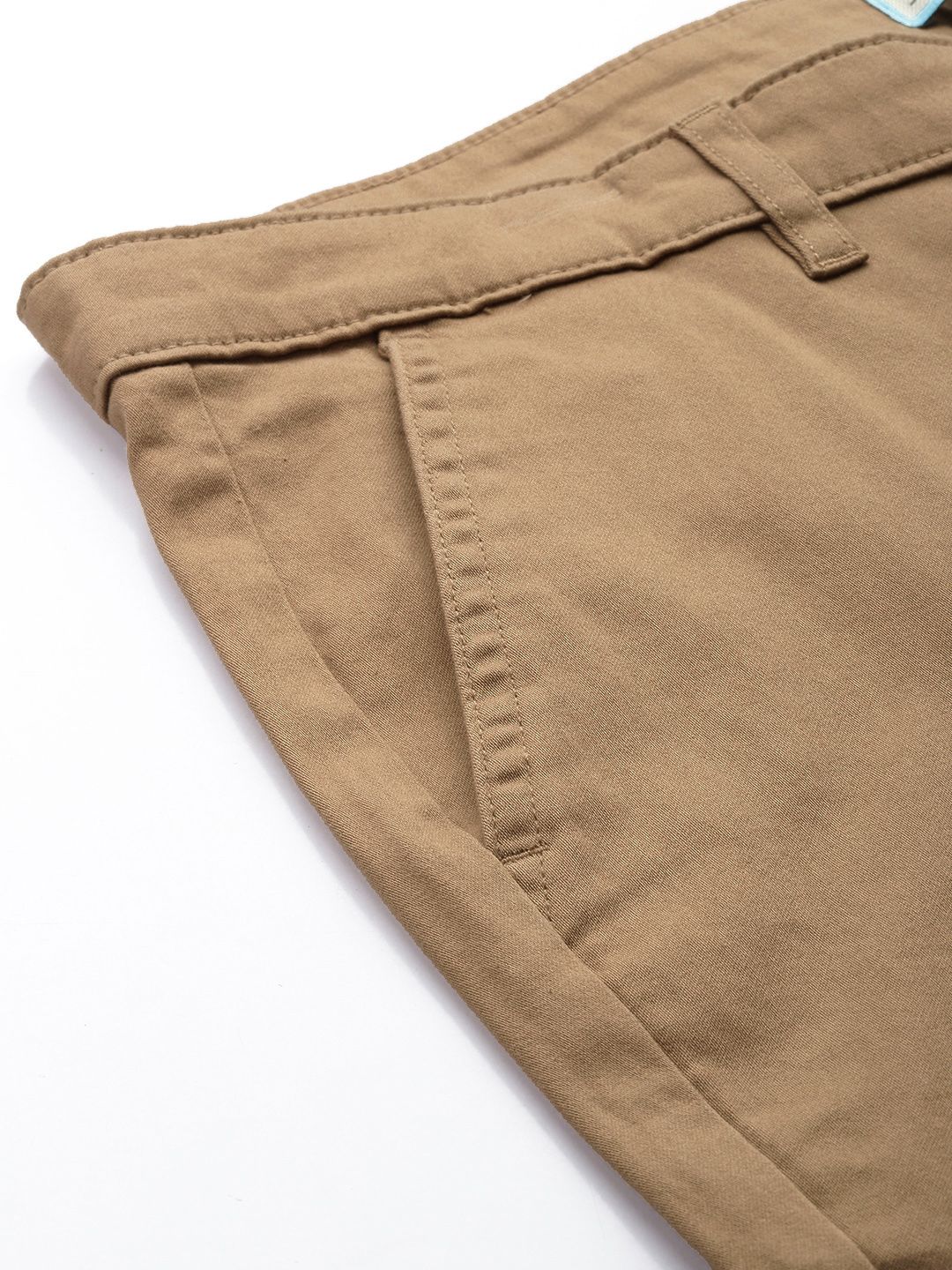 Men's Khaki Regular Fit Solid Chinos