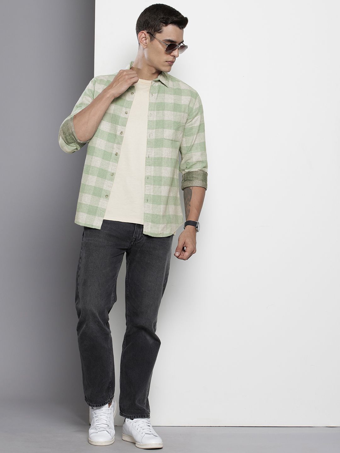 Men's Green Slim Fit Checked Casual Shirt