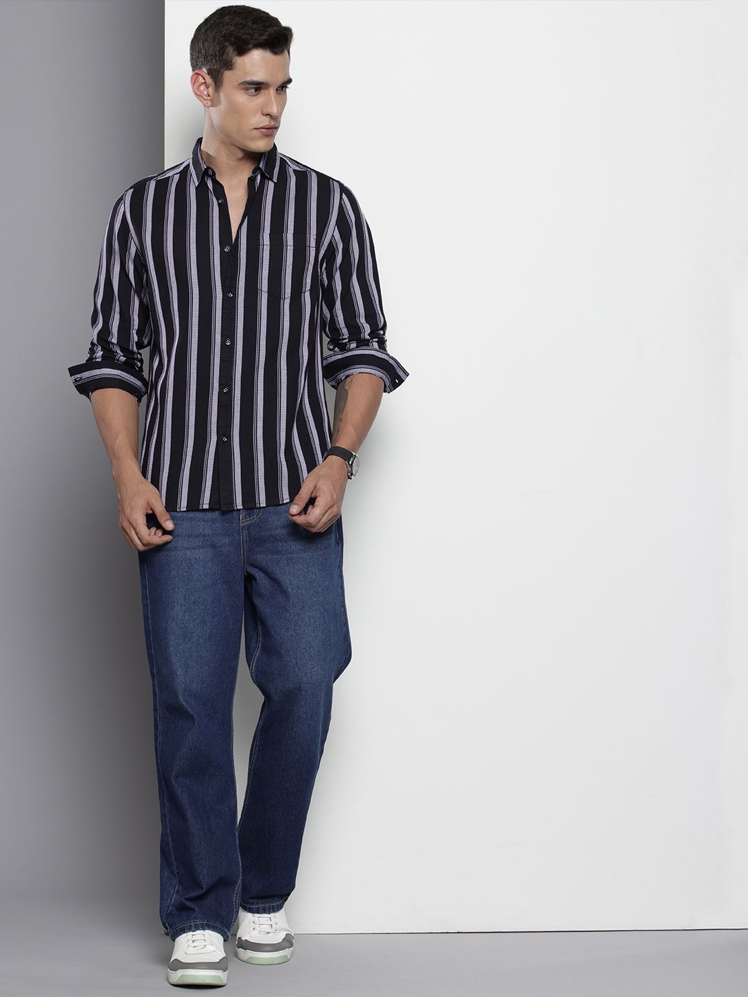 Men's Black Slim Fit Striped Casual Shirt