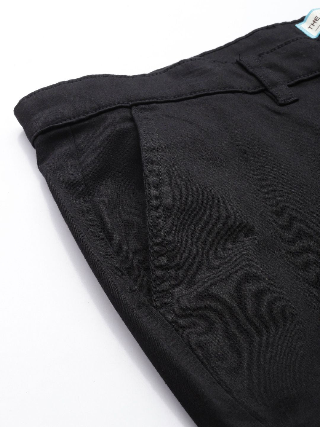 Men's Black Regular Fit Solid Chinos