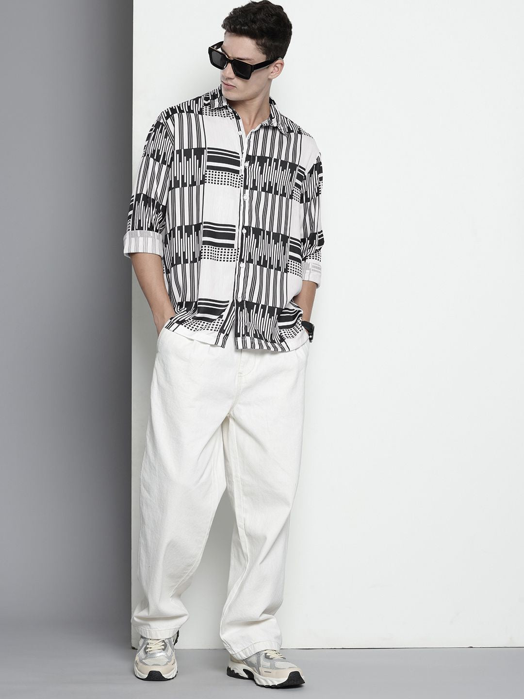 Men's Black Relaxed Fit Geometric Print Resort Wear Shirt