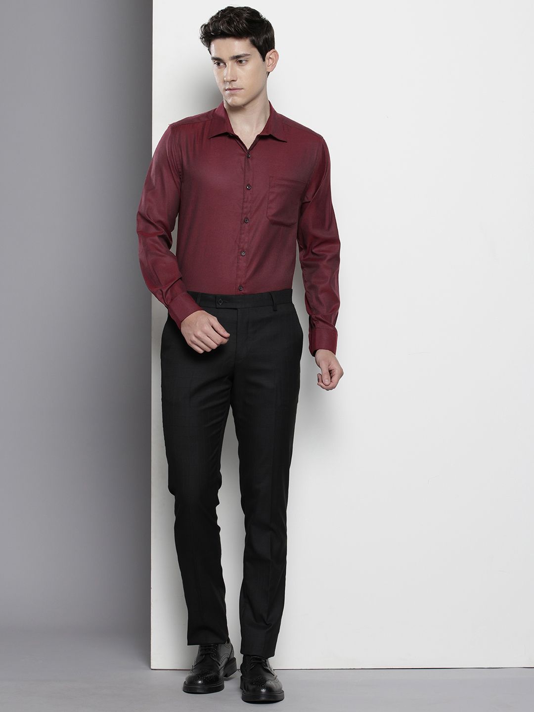 Men's Burgundy Slim Fit Solid Formal Shirt