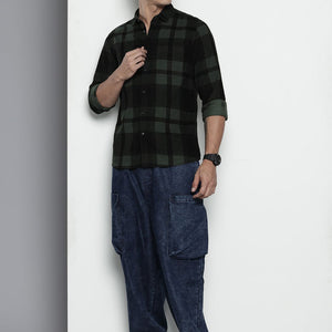 Men's Green Regular Fit Checked Casual Shirt