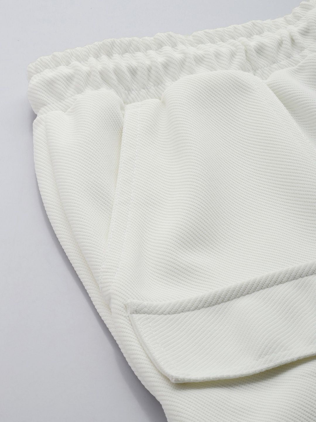 Men's White Relaxed Fit Textured Wide Leg Cargo Joggers