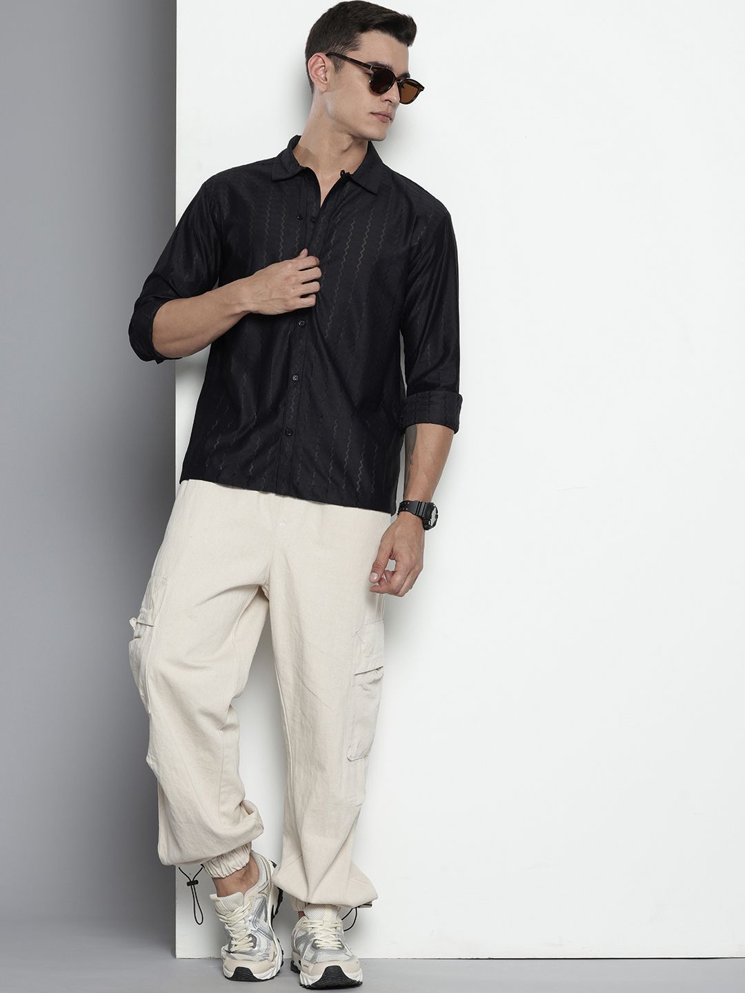 Men's Black Relaxed Fit Textured Resort Wear Shirt