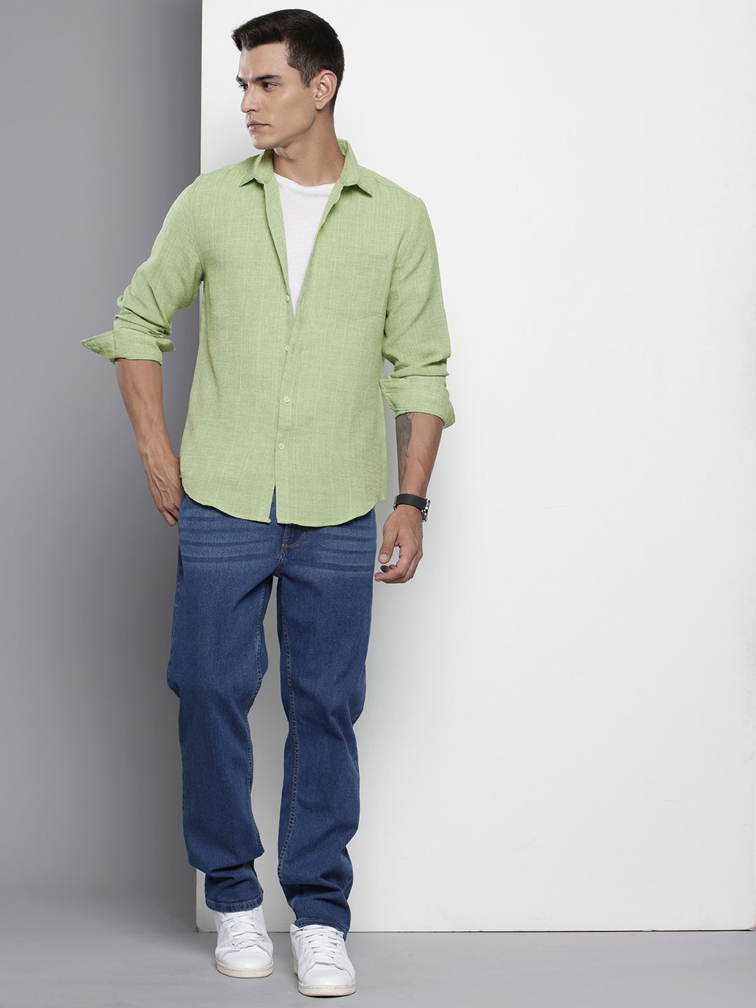 Men's Green Slim Fit Vertical Striped Casual Shirt