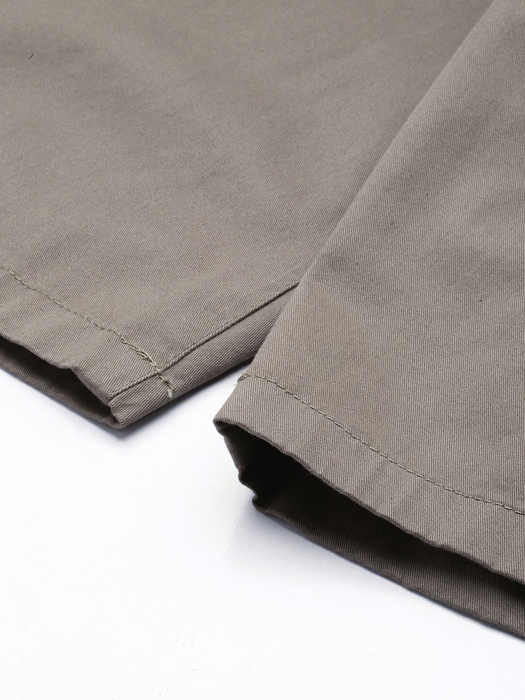Men's Grey Regular Fit Solid Chino Shorts