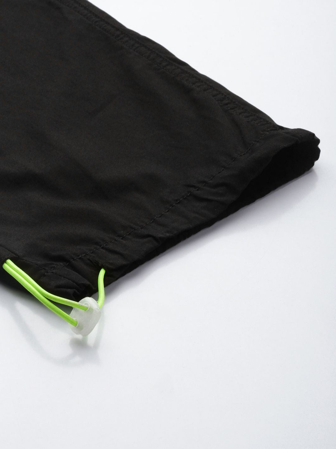 Men's Black Relaxed Fit Solid Utility Cargo Jogger