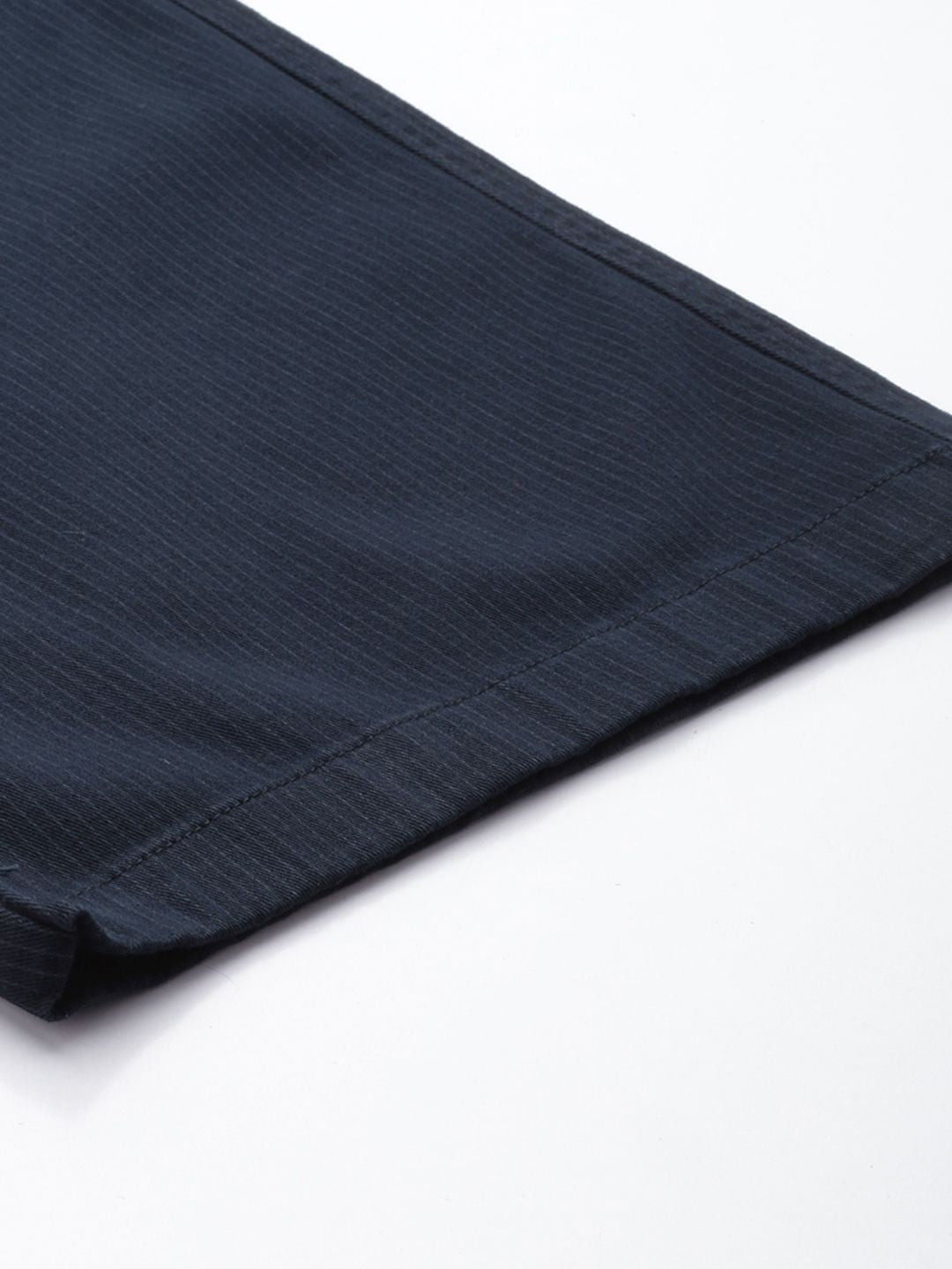Men's Navy Blue Relaxed Fit Geometric Print Cargos