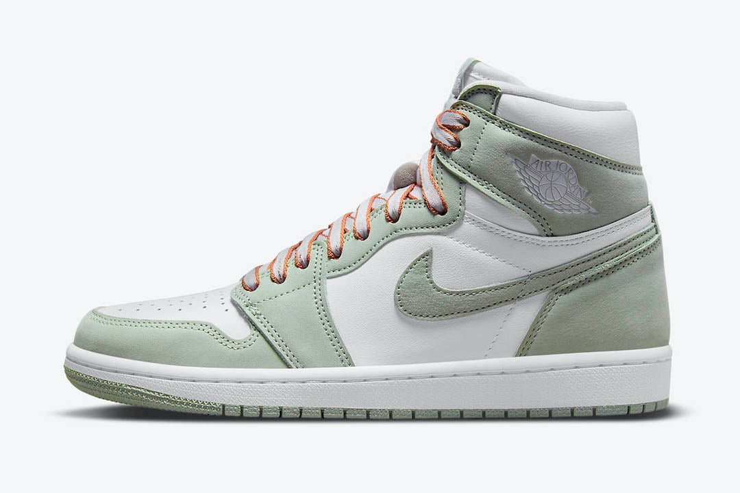 Wmns Air Jordan 1 Retro High OG Seafoam