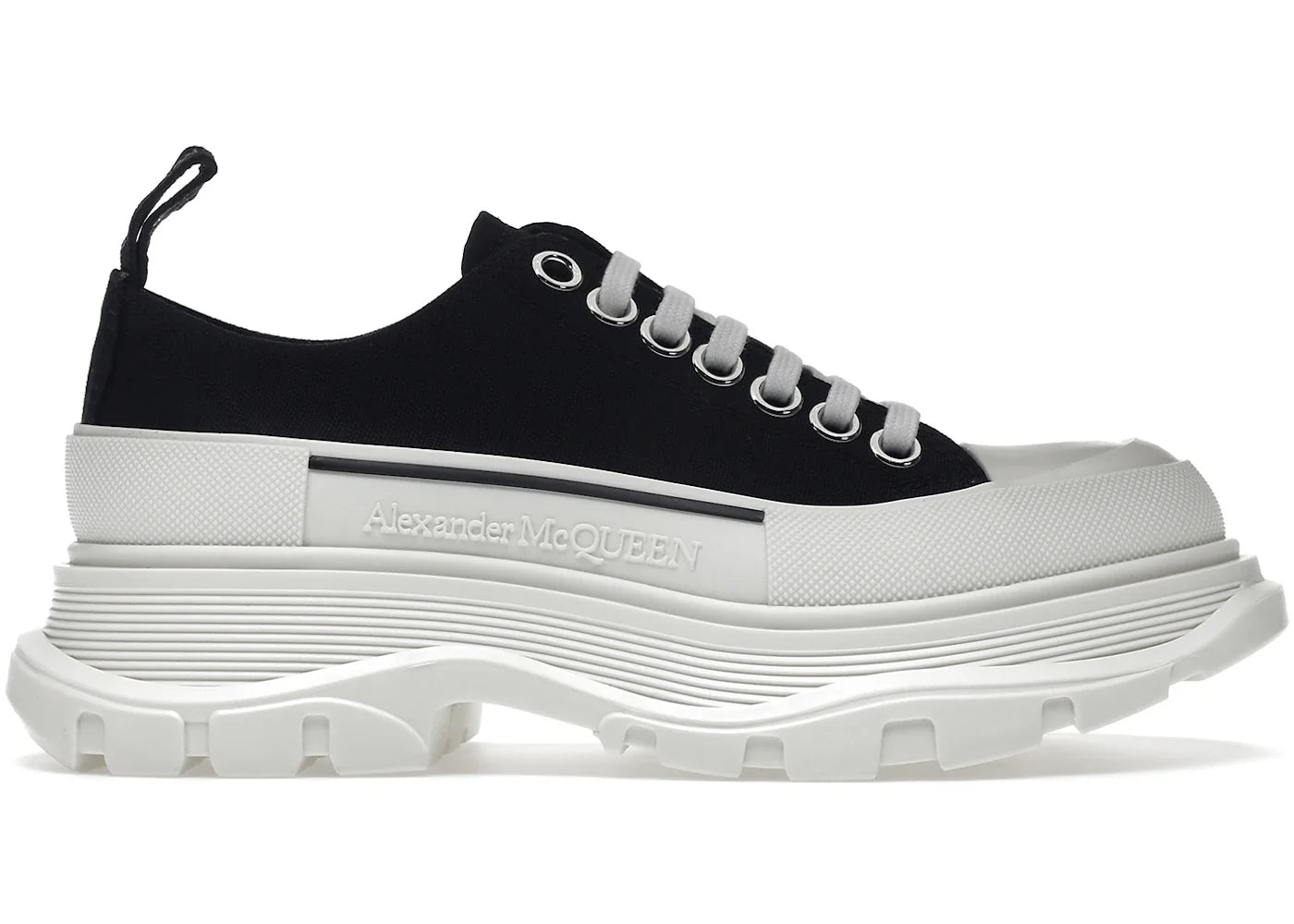 Alexander Mcqueen Tread Slick Low Lace Up Black White (Women'S)