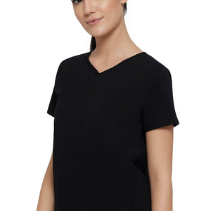 Essential V-neck Tee - Black
