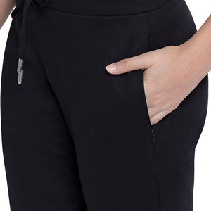 Essential Joggers - Black