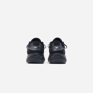 New Balance 990v6 Triple Black